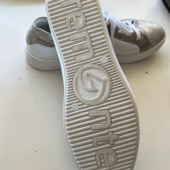 REMONTE SOFT Ladies sneaker white/pewter size 11 - Picture 8 of 8